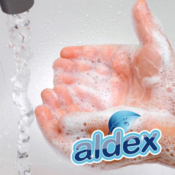 Lavado de manos con jabón .